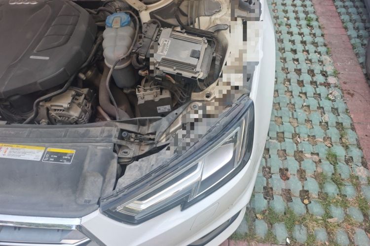 Used Audi A4L 2019 40 TFSI Fashion Version China V Engine Bay Left