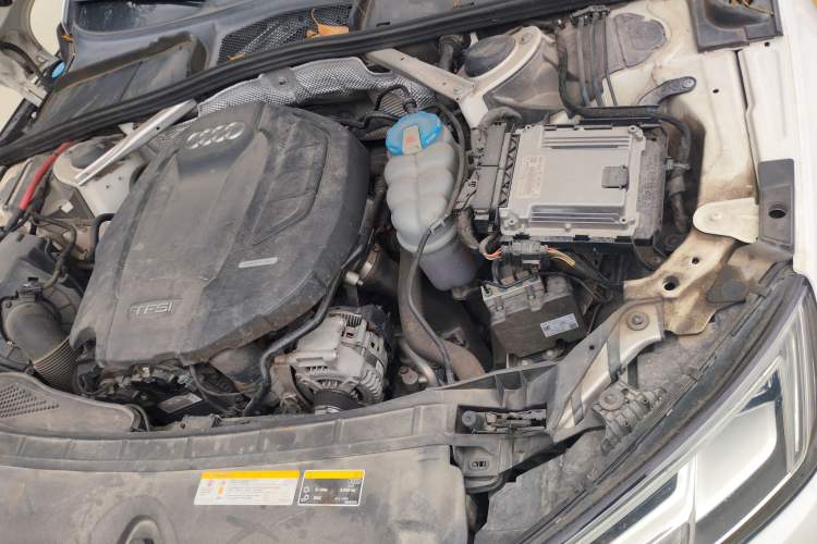 Used Audi A4L 2019 40 TFSI Ambition Version China V Engine Bay Left