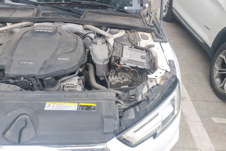 Used Audi A4L 2019 40 TFSI Fashion Version China V Engine Bay Left