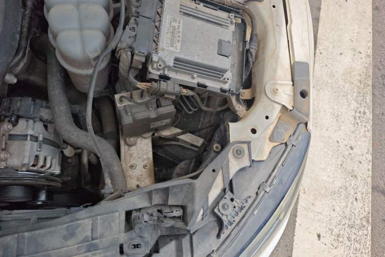 Used Audi A4L 2019 40 TFSI Ambition China VI Engine Bay Left