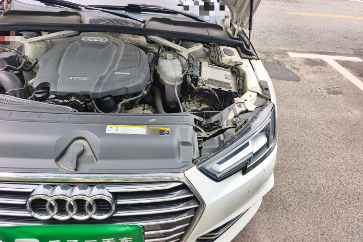 Used Audi A4L 2019 40 TFSI Ambition China VI Engine Bay Left