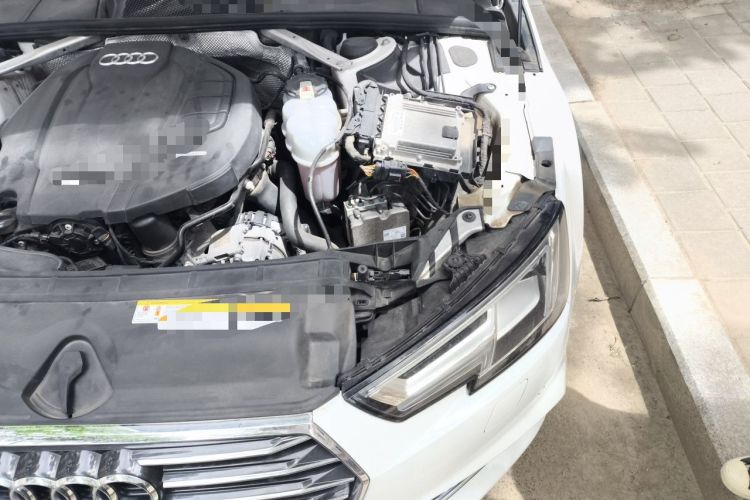 Used Audi A4L 2019 40 TFSI Ambition China VI Engine Bay Left