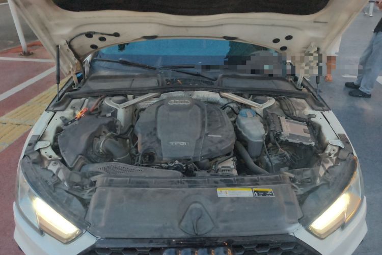 Used Audi A4L 2019 40 TFSI Ambition Version China V Engine Bay