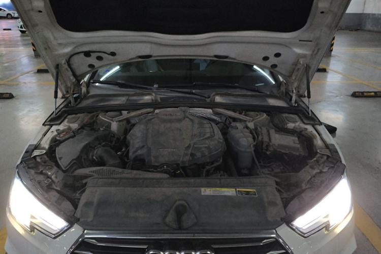 Used Audi A4L 2019 40 TFSI Ambition Version China V Engine Bay