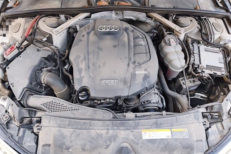 Used Audi A4L 2019 40 TFSI Ambition China VI Engine Bay