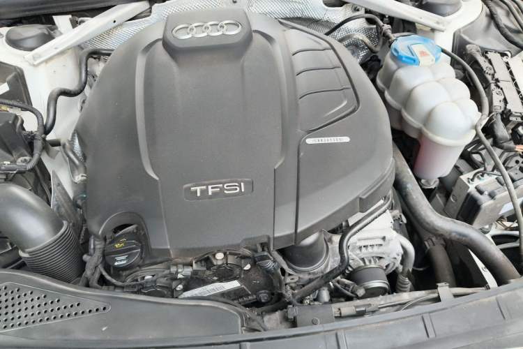 Used Audi A4L 2019 40 TFSI Ambition Version China V Engine Bay
