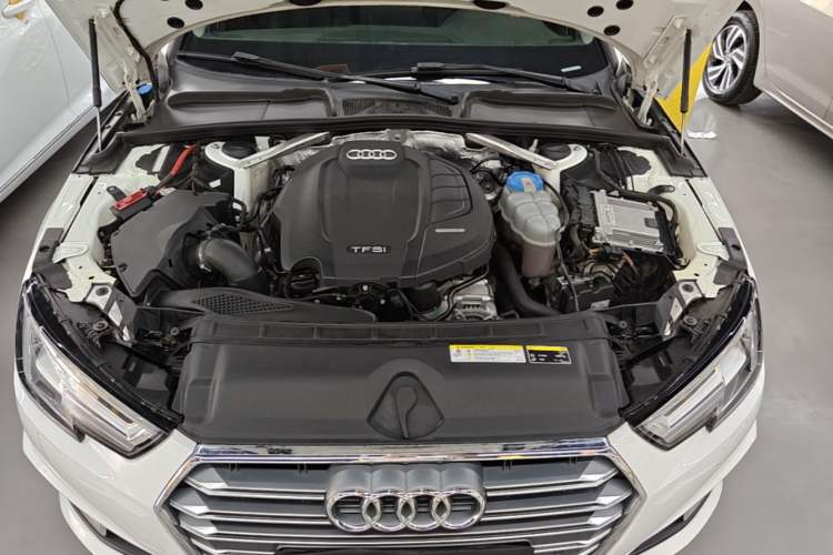 Used Audi A4L 2019 40 TFSI Fashion Version China V Engine Bay
