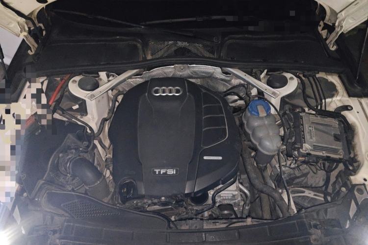 Used Audi A4L 2019 40 TFSI Fashion Version China V Engine Bay