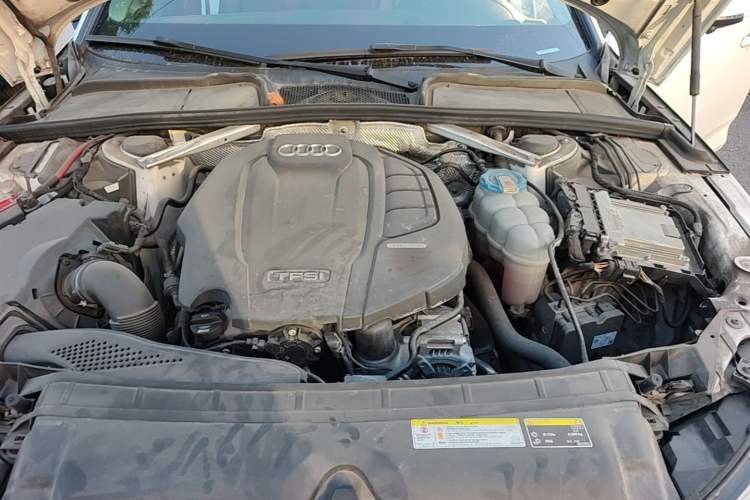 Used Audi A4L 2019 40 TFSI Fashion Version China V Engine Bay