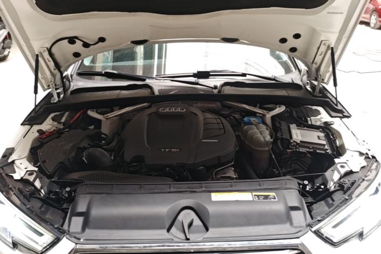 Used Audi A4L 2019 40 TFSI Ambition Version China V Engine Bay