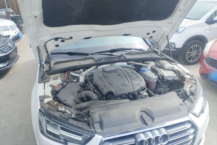 Used Audi A4L 2019 40 TFSI Fashion Version China V Engine Bay