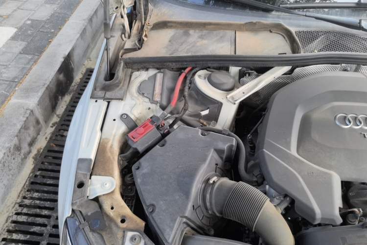 Used Audi A4L 2019 35 TFSI Ambition China V Engine Bay Right