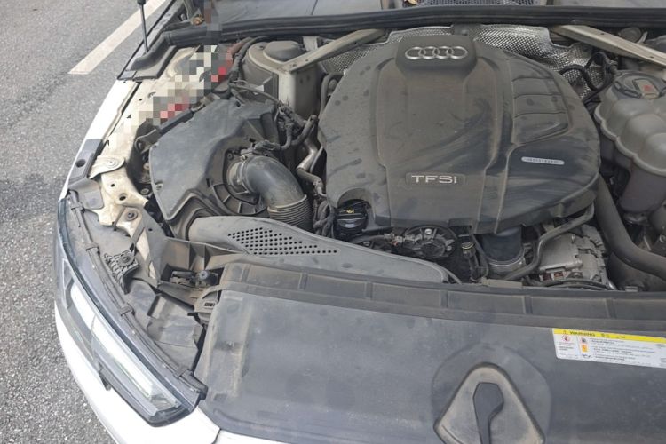Used Audi A4L 2019 40 TFSI Ambition China VI Engine Bay Right
