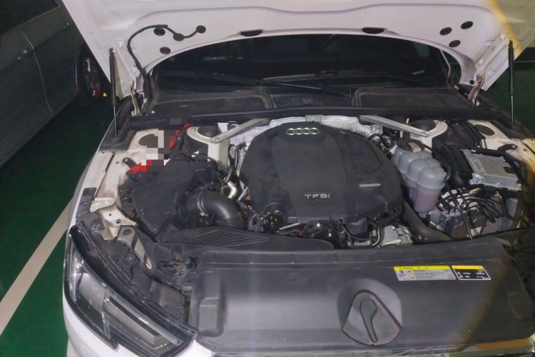 Used Audi A4L 2019 40 TFSI Ambition China VI Engine Bay Right