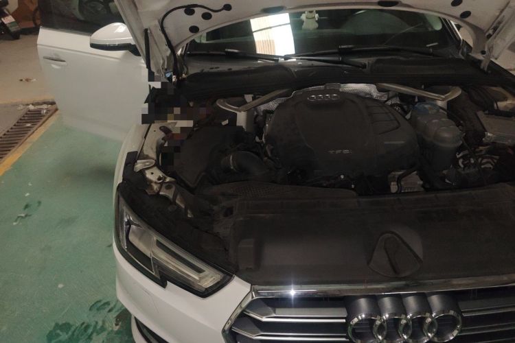 Used Audi A4L 2019 40 TFSI Fashion Version China V Engine Bay Right