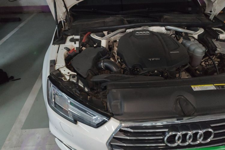 Used Audi A4L 2019 40 TFSI Ambition China VI Engine Bay Right