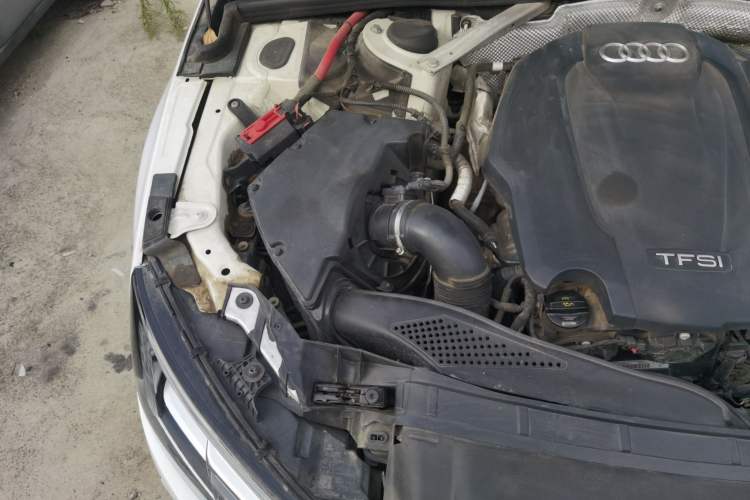 Used Audi A4L 2019 40 TFSI Ambition China VI Engine Bay Right