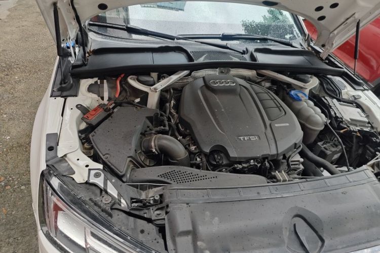 Used Audi A4L 2019 40 TFSI Fashion Version China V Engine Bay Right