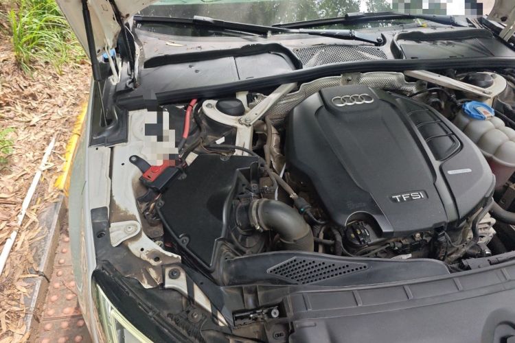 Used Audi A4L 2019 40 TFSI Fashion Version China V Engine Bay Right