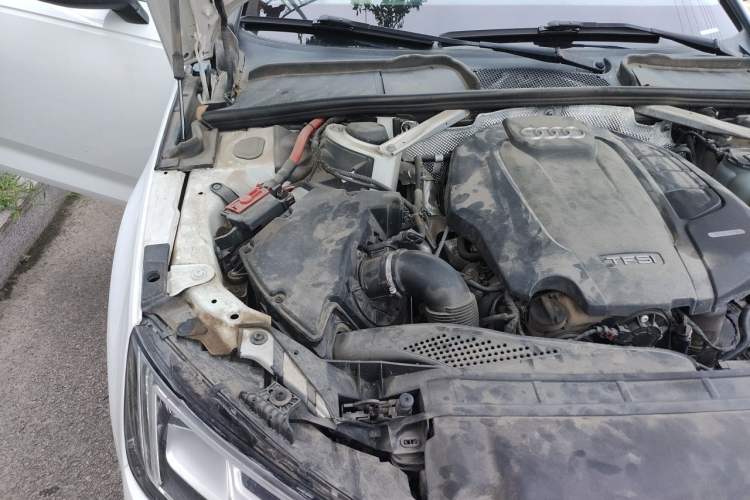 Used Audi A4L 2019 40 TFSI Ambition China VI Engine Bay Right