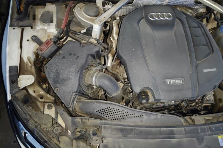 Used Audi A4L 2019 40 TFSI Ambition China VI Engine Bay Right
