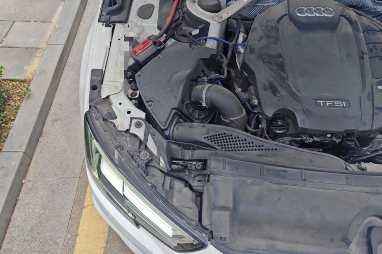 Used Audi A4L 2019 40 TFSI Fashion Version China V Engine Bay Right