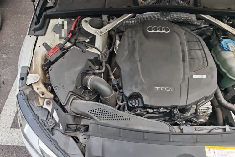 Used Audi A4L 2019 40 TFSI Ambition Version China V Engine Bay Right