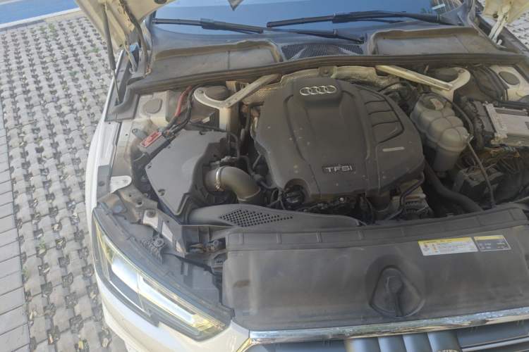 Used Audi A4L 2019 40 TFSI Fashion Version China V Engine Bay Right