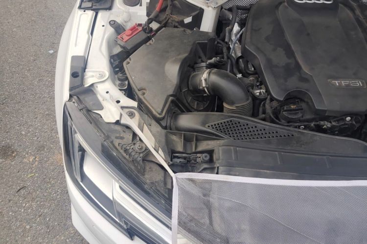 Used Audi A4L 2019 40 TFSI Ambition Version China V Engine Bay Right