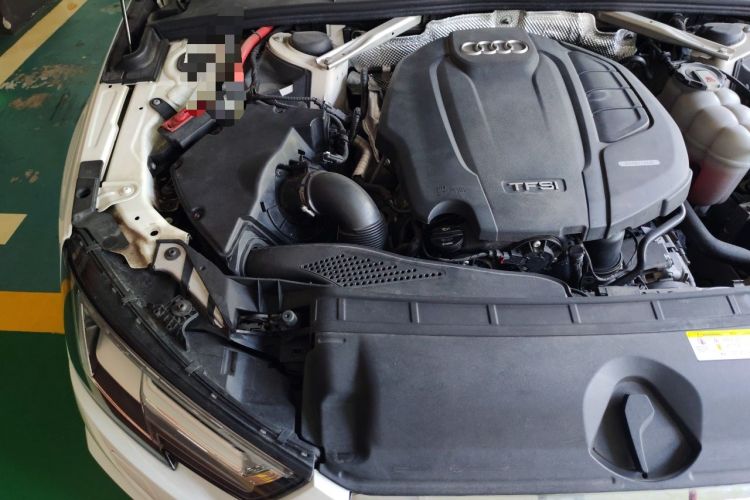 Used Audi A4L 2019 40 TFSI Sporty Version China VI Engine Bay Right