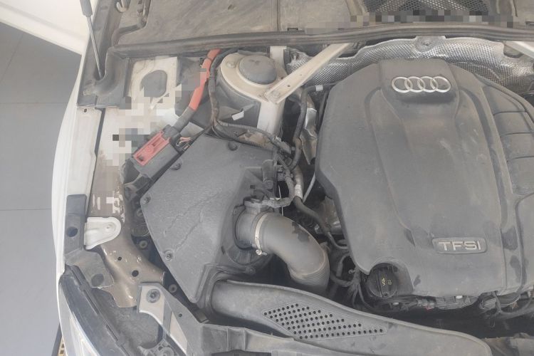 Used Audi A4L 2019 40 TFSI Ambition China VI Engine Bay Right