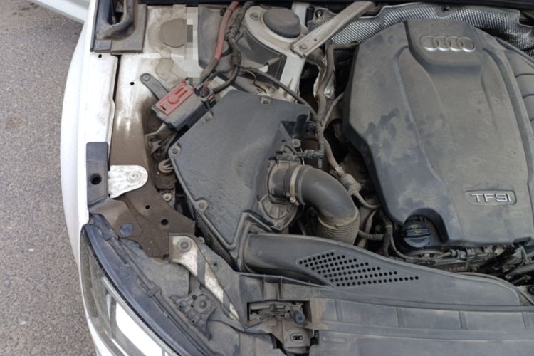Used Audi A4L 2019 40 TFSI Fashion Version China V Engine Bay Right