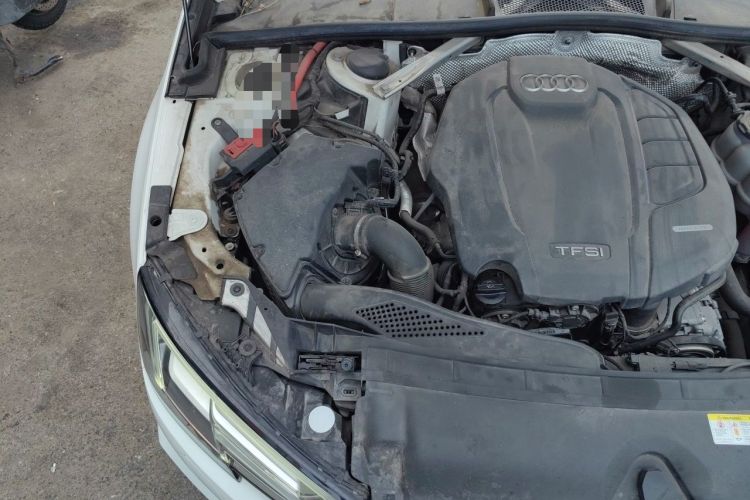 Used Audi A4L 2019 40 TFSI Ambition China VI Engine Bay Right