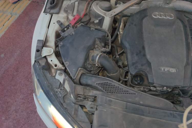 Used Audi A4L 2019 40 TFSI Ambition Version China V Engine Bay Right