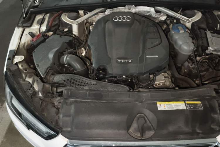 Used Audi A4L 2019 40 TFSI Ambition Version China V Engine Bay Right