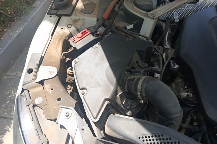 Used Audi A4L 2019 40 TFSI Ambition China VI Engine Bay Right