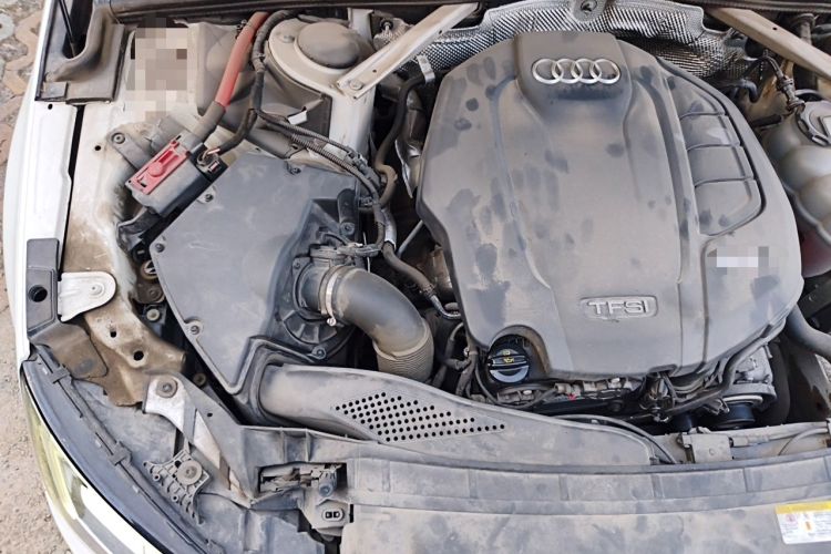 Used Audi A4L 2019 40 TFSI Ambition China VI Engine Bay Right