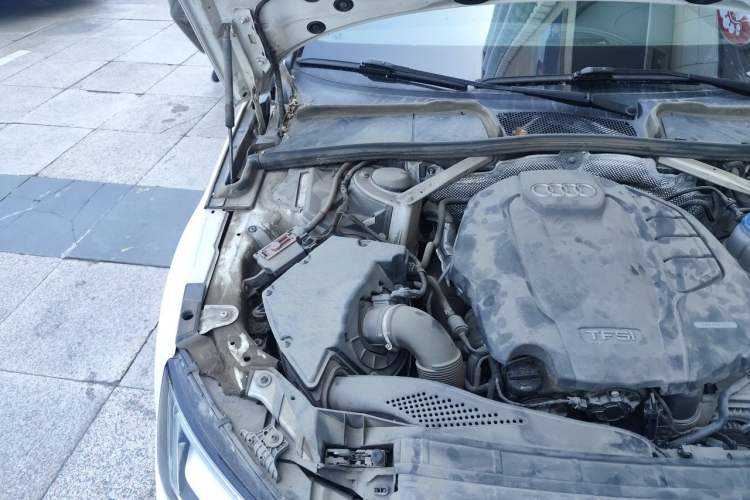 Used Audi A4L 2019 40 TFSI Ambition Version China V Engine Bay Right