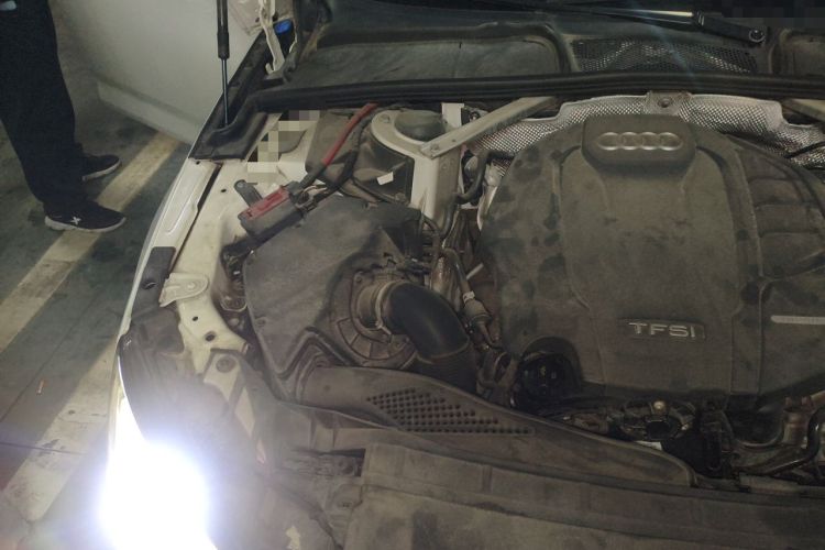 Used Audi A4L 2019 40 TFSI Ambition Version China V Engine Bay Right