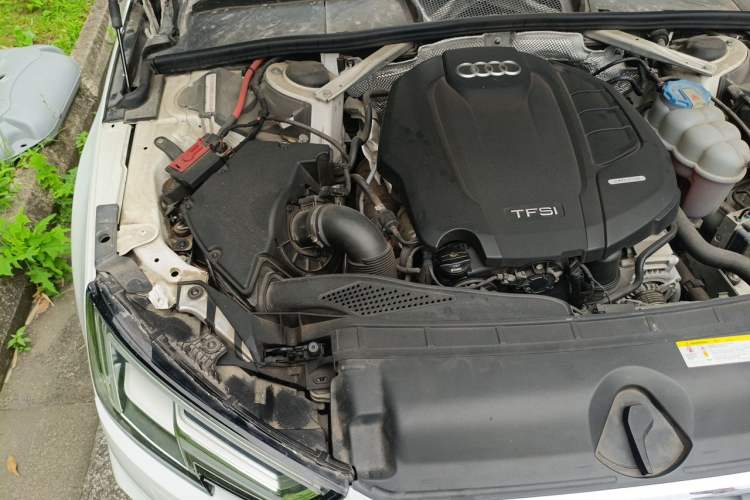 Used Audi A4L 2019 40 TFSI Fashion Version China V Engine Bay Right