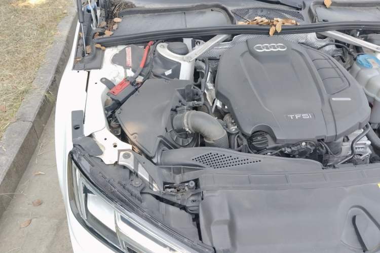 Used Audi A4L 2019 40 TFSI Fashion Version China V Engine Bay Right