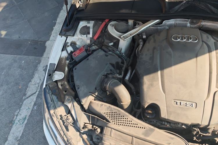 Used Audi A4L 2019 40 TFSI Ambition China VI Engine Bay Right