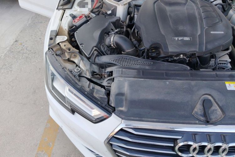 Used Audi A4L 2019 40 TFSI Ambition Version China V Engine Bay Right