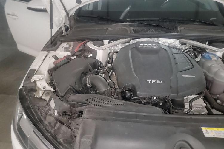 Used Audi A4L 2019 40 TFSI Ambition Version China V Engine Bay Right