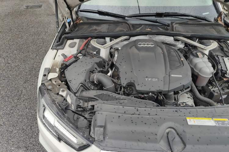 Used Audi A4L 2019 40 TFSI Ambition China VI Engine Bay Right