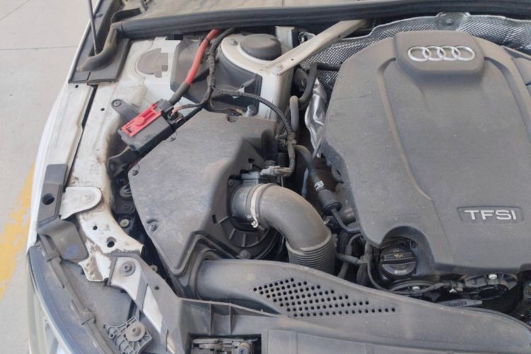 Used Audi A4L 2019 40 TFSI Ambition Version China V Engine Bay Right