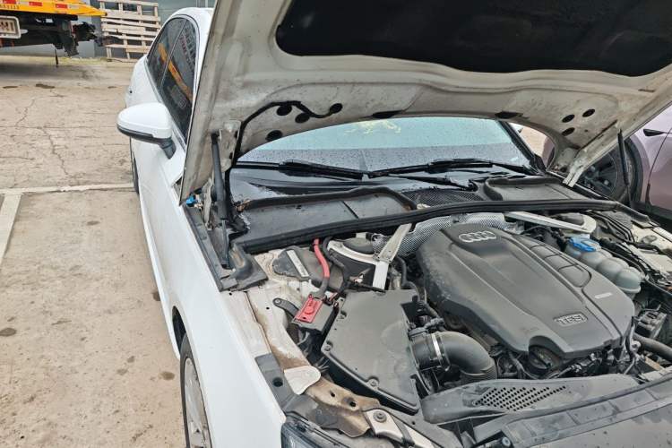 Used Audi A4L 2019 40 TFSI Ambition Version China V Engine Bay Right