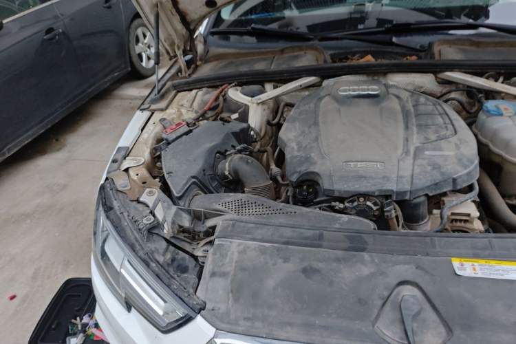 Used Audi A4L 2019 40 TFSI Ambition Version China V Engine Bay Right