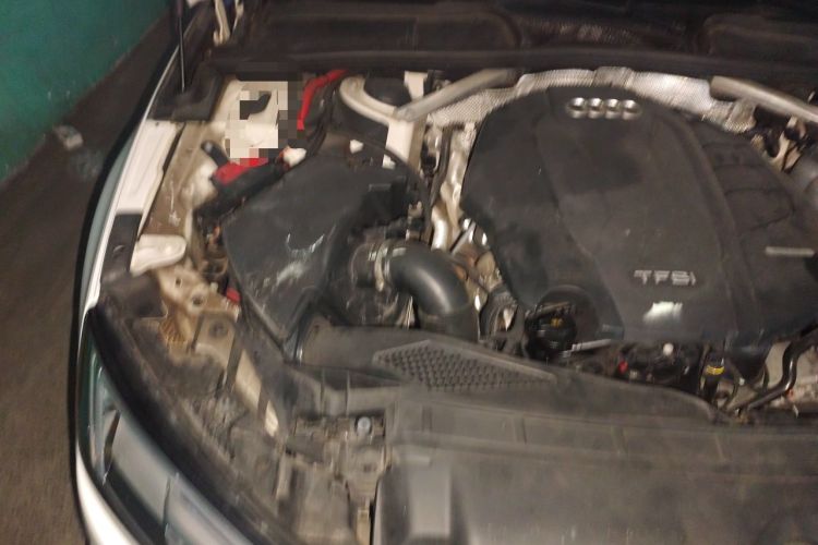 Used Audi A4L 2019 40 TFSI Ambition China VI Engine Bay Right