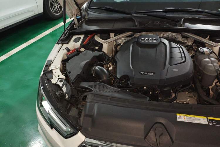 Used Audi A4L 2019 40 TFSI Ambition China VI Engine Bay Right
